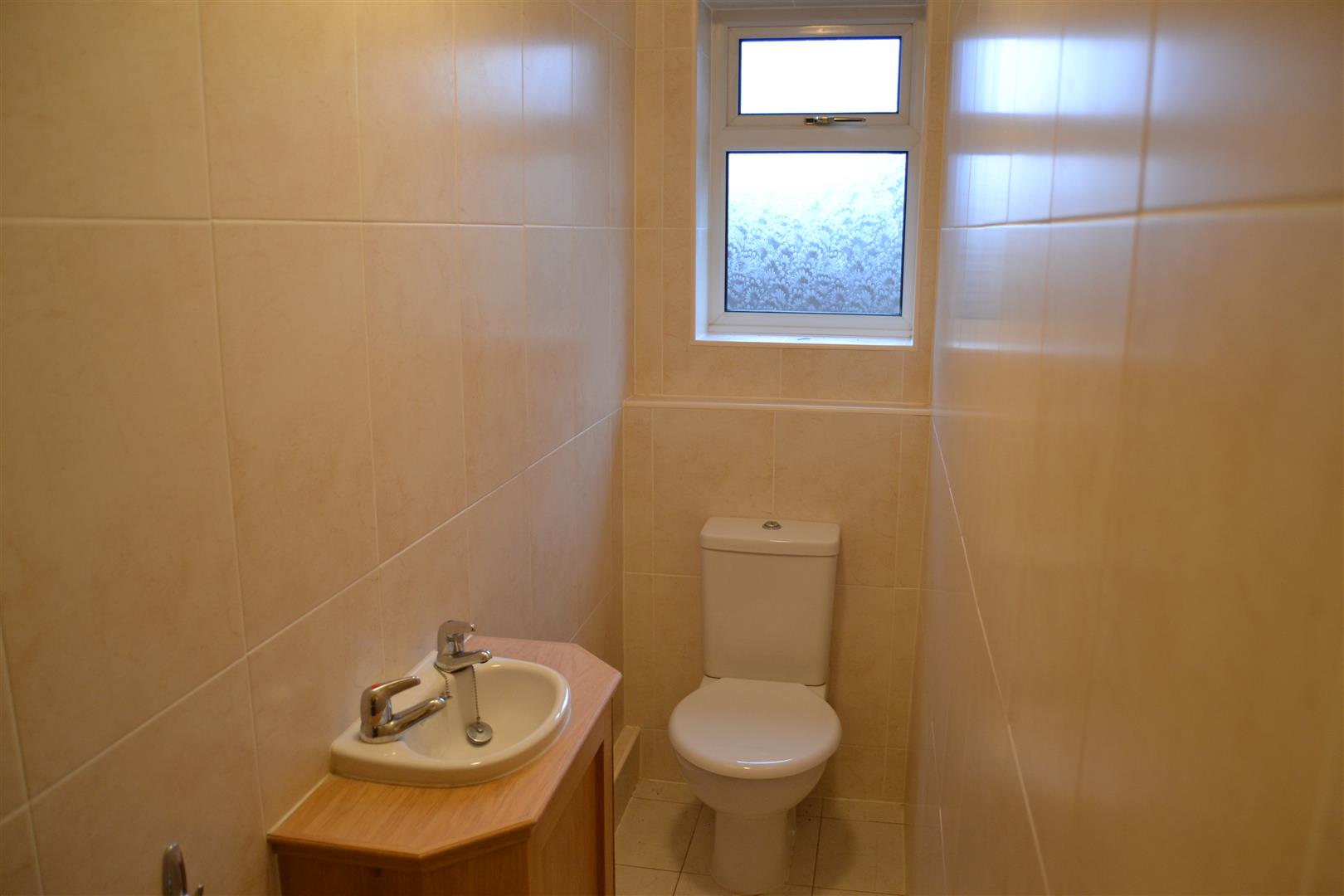 SEPARATE WC